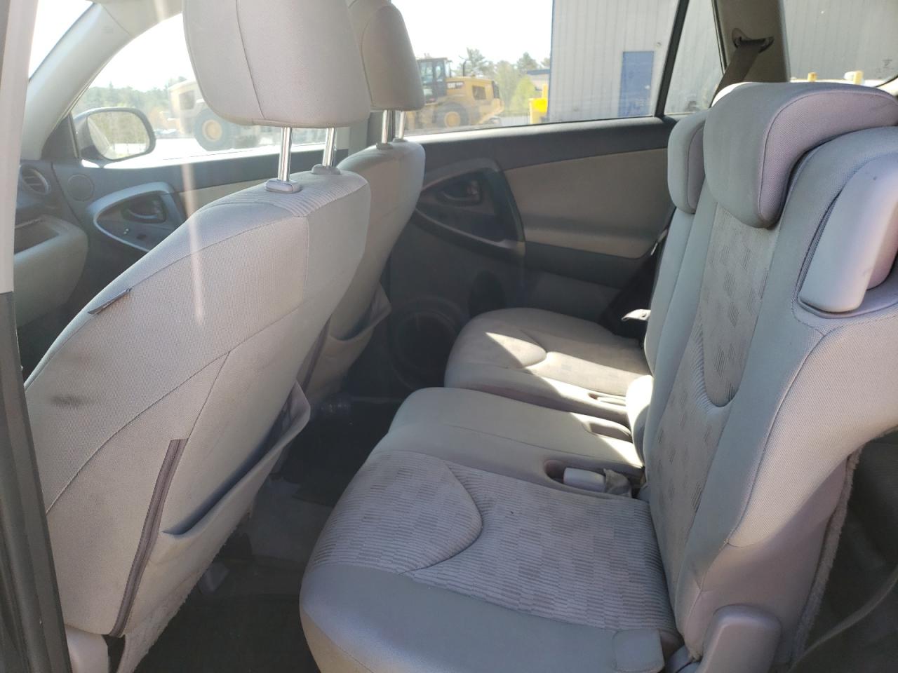 Photo 6 from auction – 2011 TOYOTA RAV4 with VIN 2T3JF4DVXBW089963