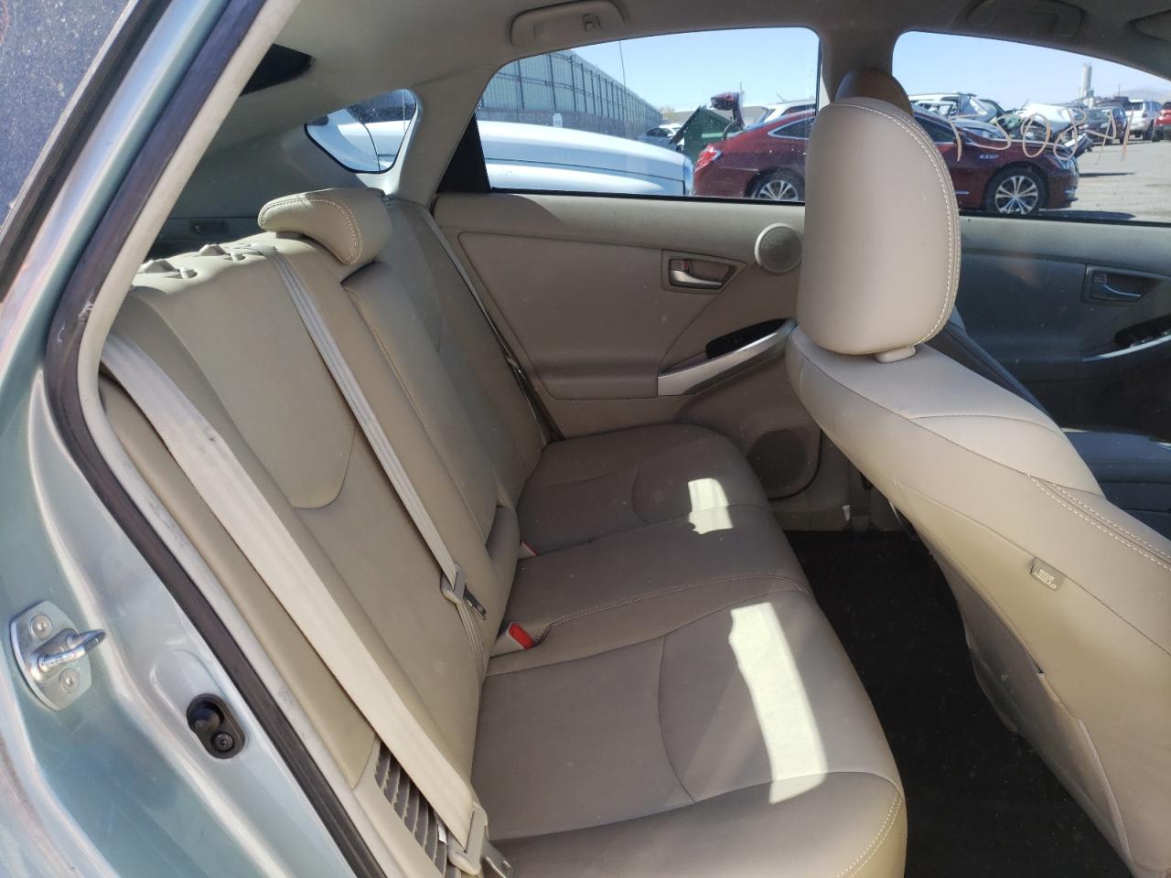 Photo 6 from auction – 2013 TOYOTA PRIUS with VIN JTDKN3DU5D1675657