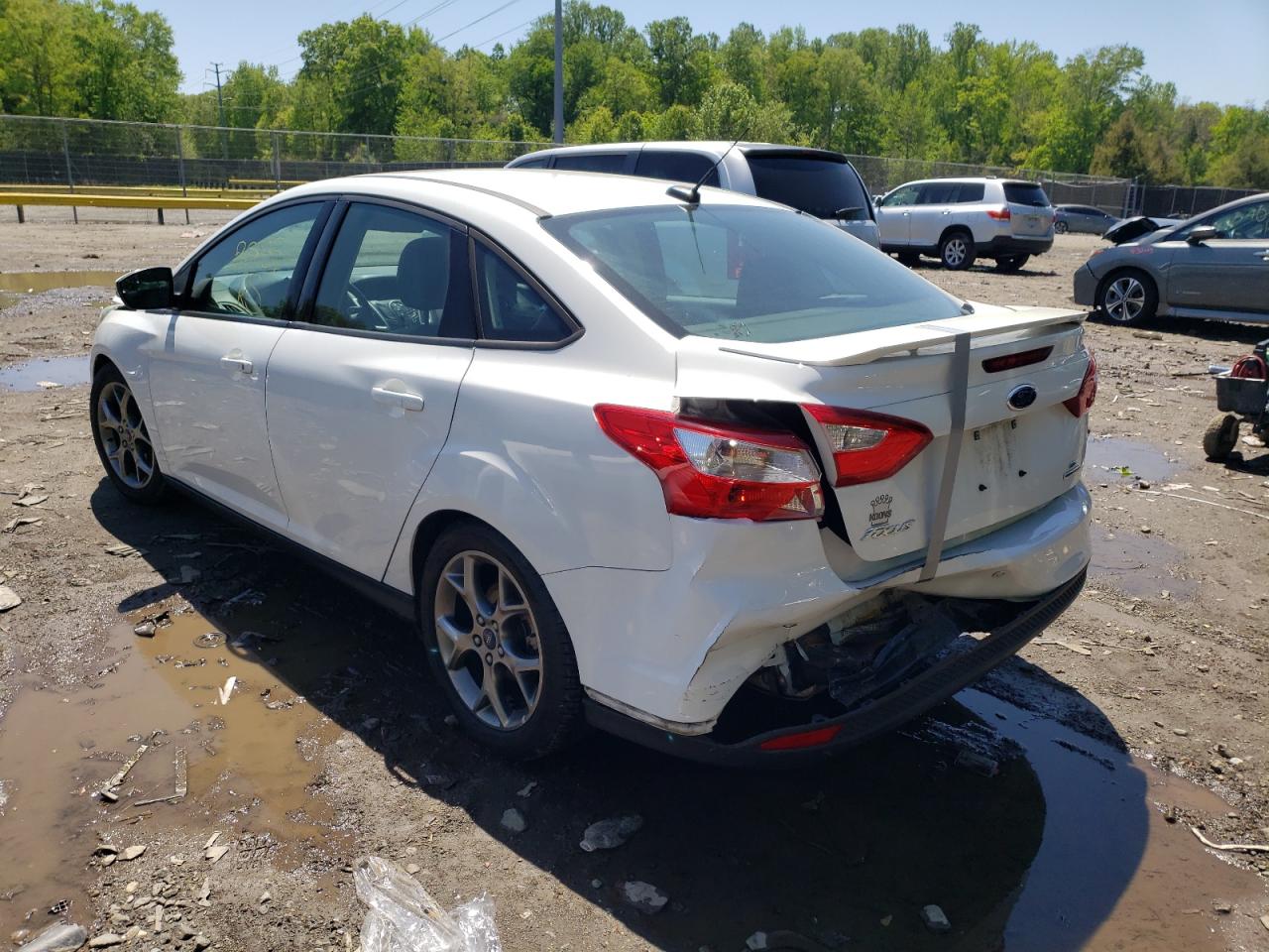 Photo 3 from auction – 2014 FORD FOCUS SE with VIN 1FADP3F28EL368803