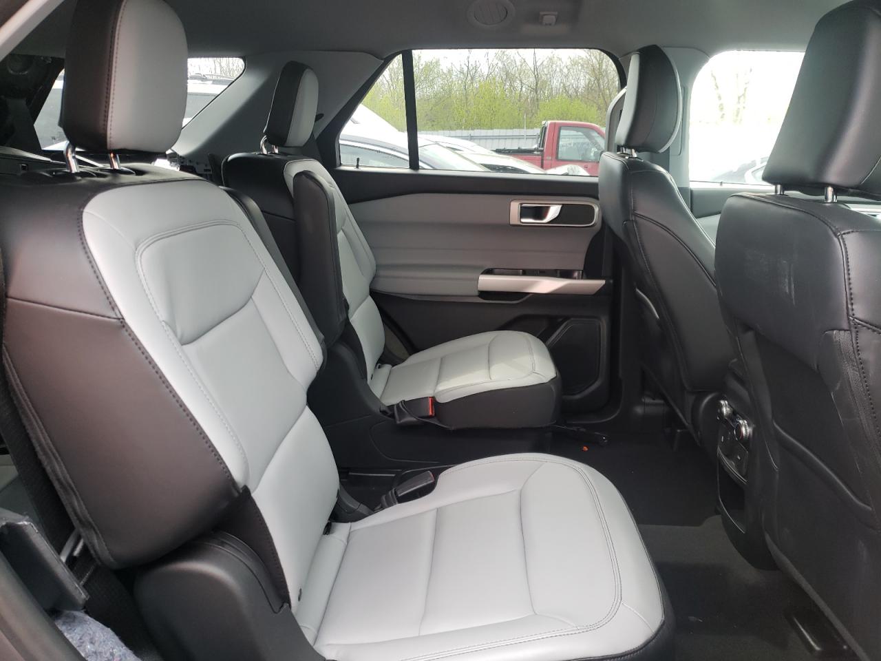 Фото 6 с аукциона – 2021 FORD EXPLORER X с VIN 1FMSK8DH3MGB93786