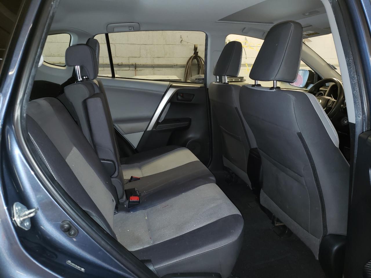 Photo 6 from auction – 2013 TOYOTA RAV4 XLE with VIN JTMRFREVXDD045427