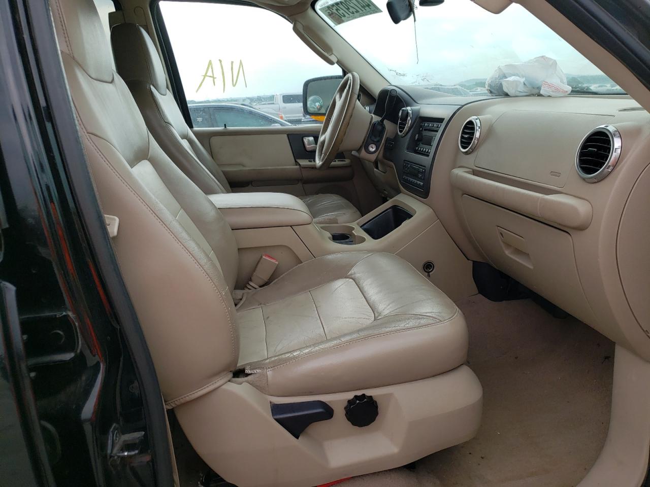 Photo 5 from auction – 2004 FORD EXPEDITION with VIN 1FMRU17W44LB56313