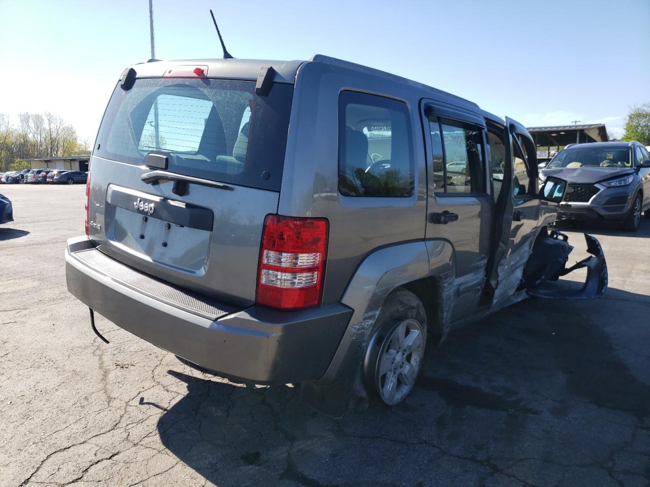 Photo 4 from auction – 2012 JEEP LIBERTY SP with VIN 1C4PJMAK2CW138109