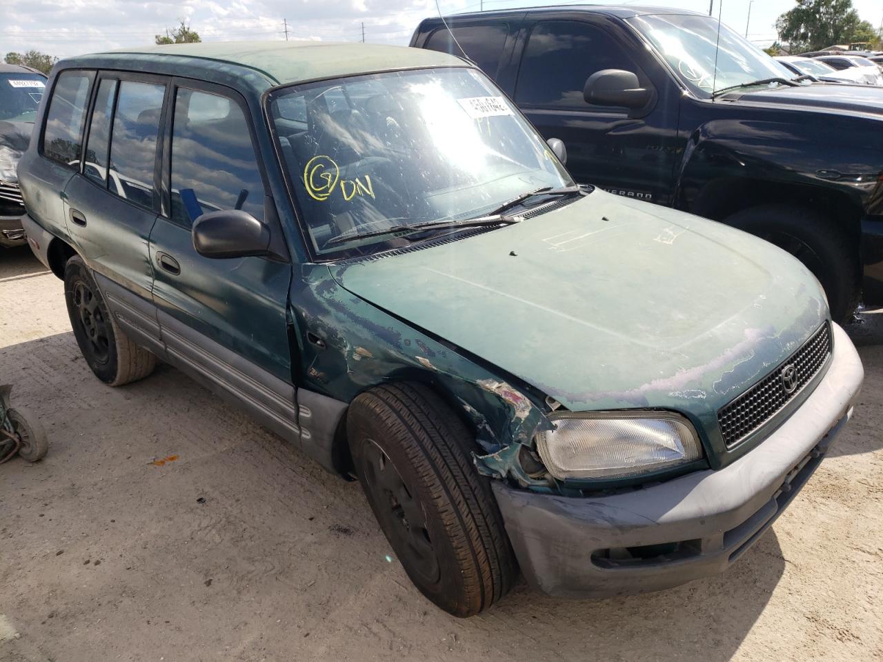 TOYOTA RAV4 1996 with VIN JT3GP10V0T0001802 - Photo from auction