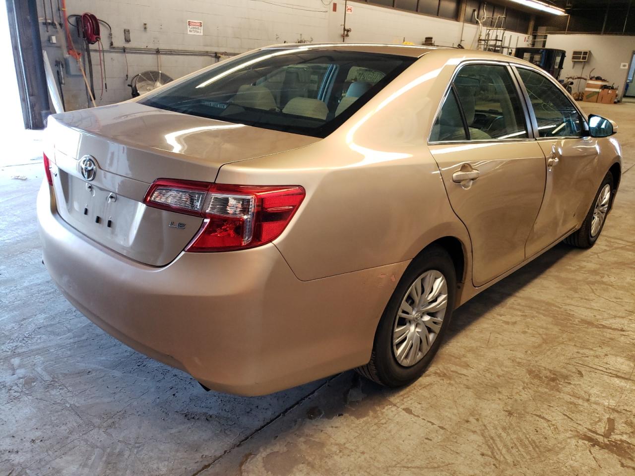 Photo 4 from auction – 2012 TOYOTA CAMRY BASE with VIN 4T1BF1FKXCU020318