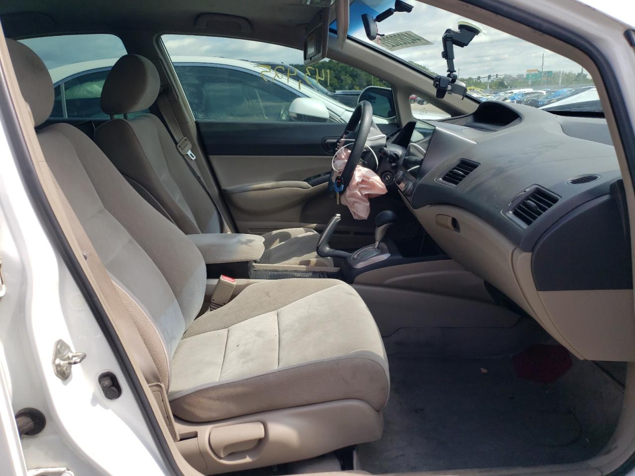 Photo 5 from auction – 2011 HONDA CIVIC LX with VIN 2HGFA1F58BH306959