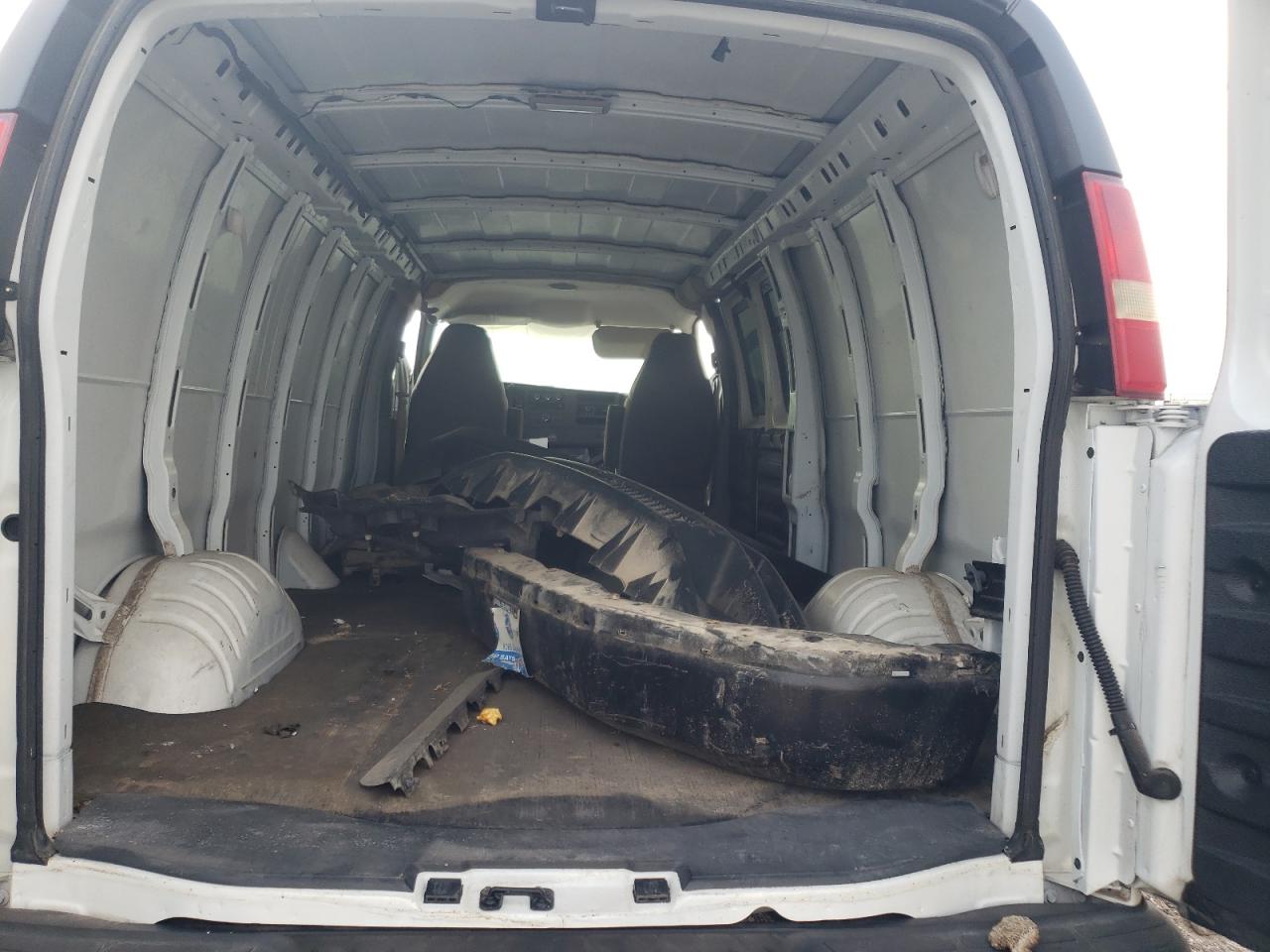 Photo 6 from auction – 2008 CHEVROLET EXPRESS G2 with VIN 1GCGG29C881166386