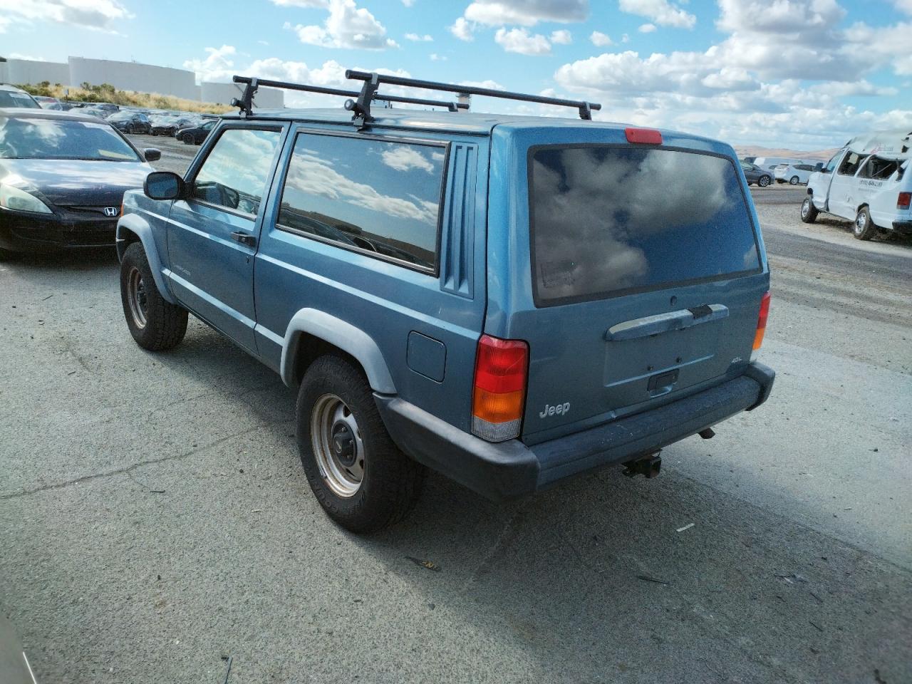 Photo 3 from auction – 1997 JEEP CHEROKEE S with VIN 1J4FT27S8VL540183