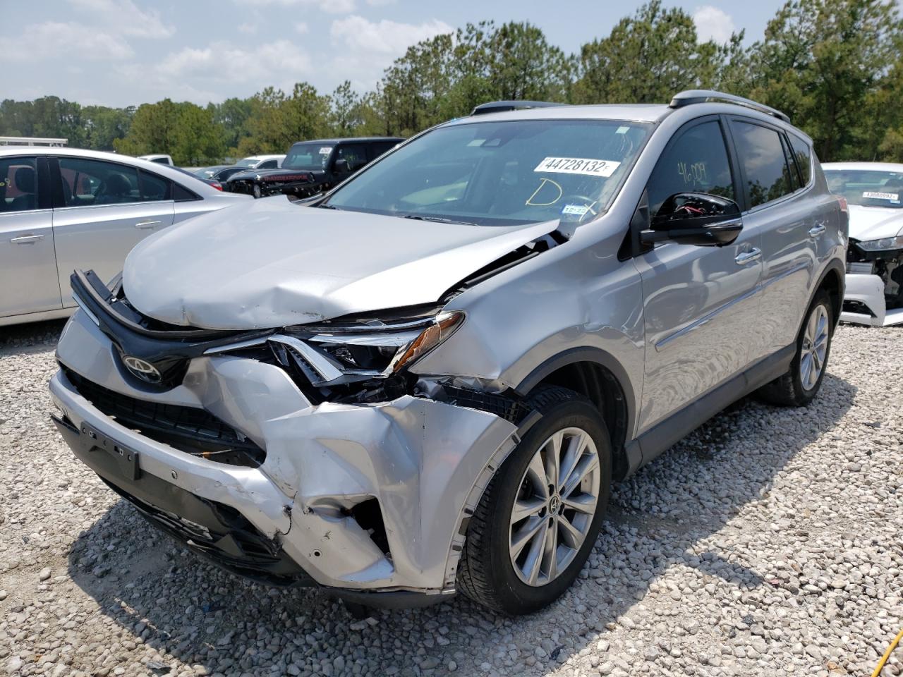Photo 15 from auction – 2017 TOYOTA RAV4 LIMIT with VIN 2T3YFREV3HW336811