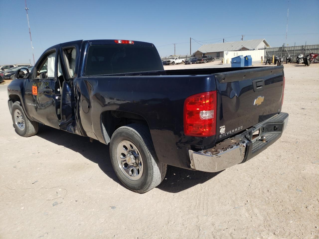 Фото 3 с аукциона – 2011 CHEVROLET SILVERADO с VIN 1GCRCPEX3BZ462256