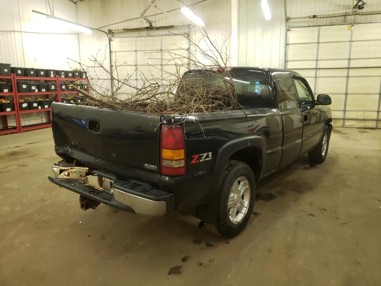 Photo 4 from auction – 2001 CHEVROLET SILVERADO with VIN 2GCEK19T111298468