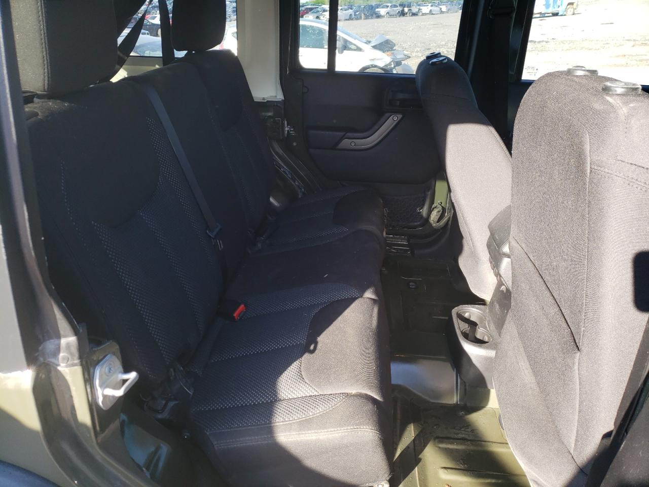 Photo 6 from auction – 2016 JEEP WRANGLER U with VIN 1C4BJWDGXGL114046