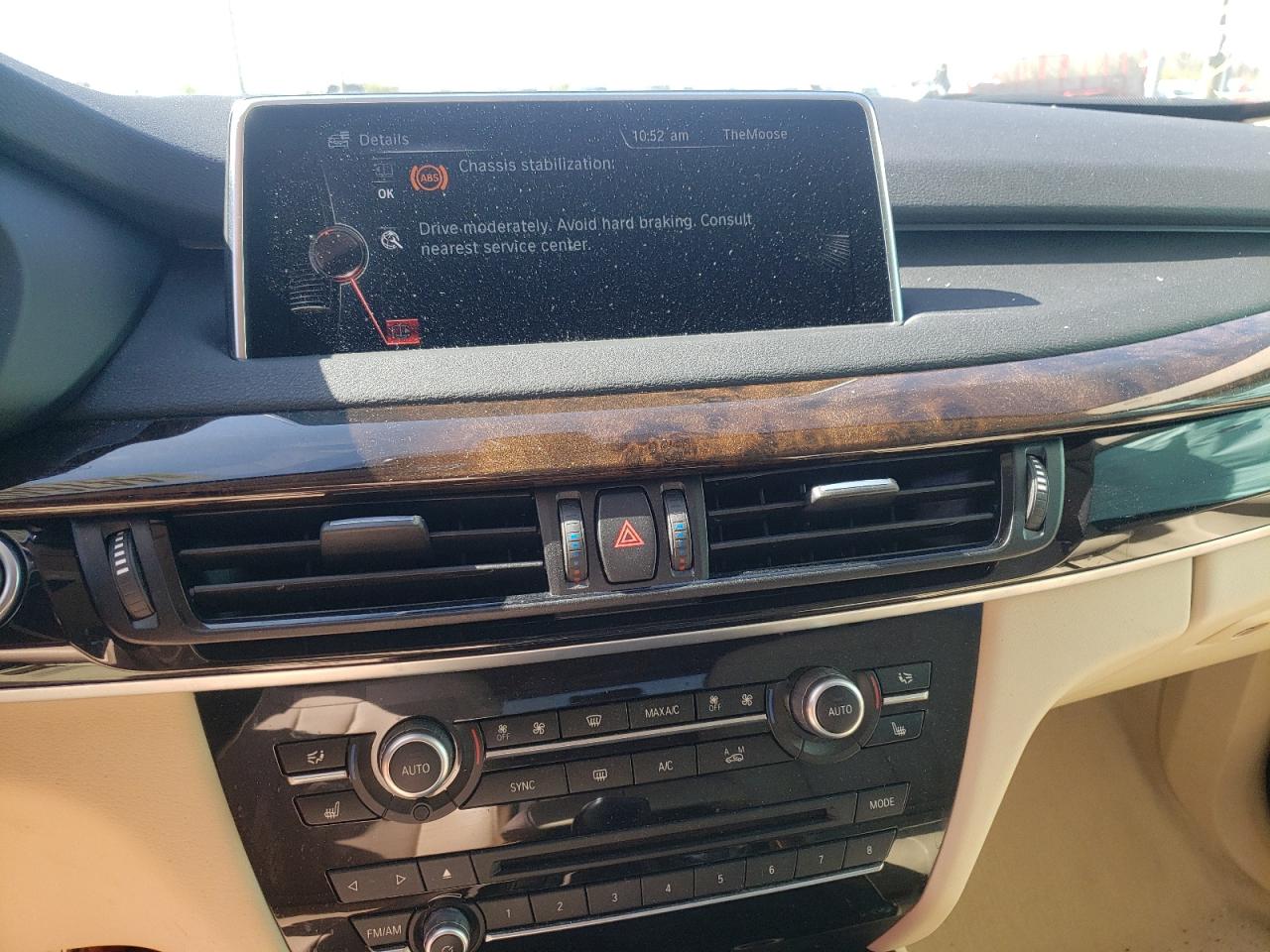 Photo 9 from auction – 2015 BMW X5 XDRIVE3 with VIN 5UXKR0C51F0P05080