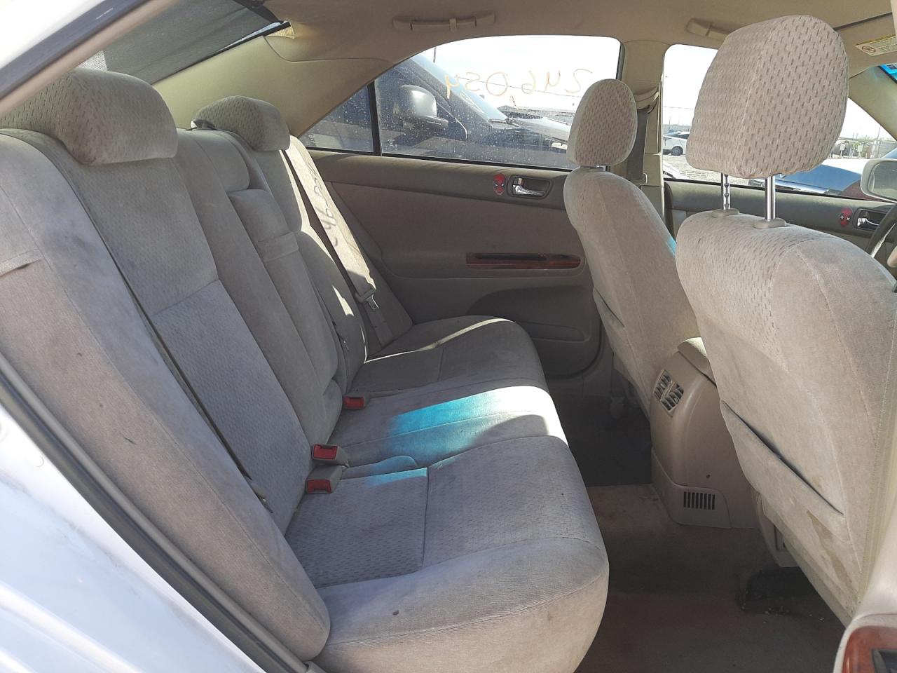 Photo 6 from auction – 2003 TOYOTA CAMRY LE with VIN 4T1BE32K03U155960