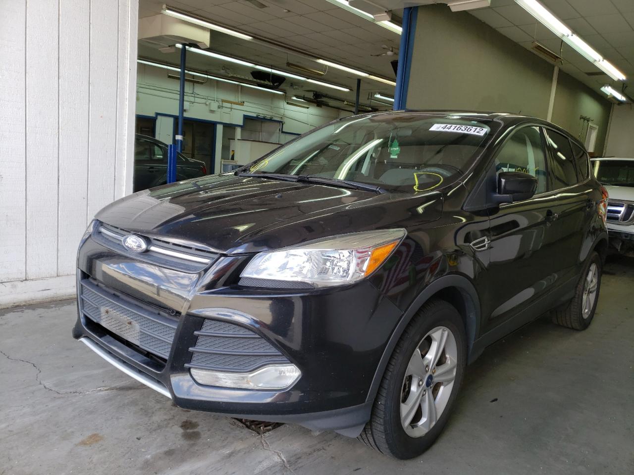 Photo 2 from auction – 2013 FORD ESCAPE SE with VIN 1FMCU9GX2DUA73390