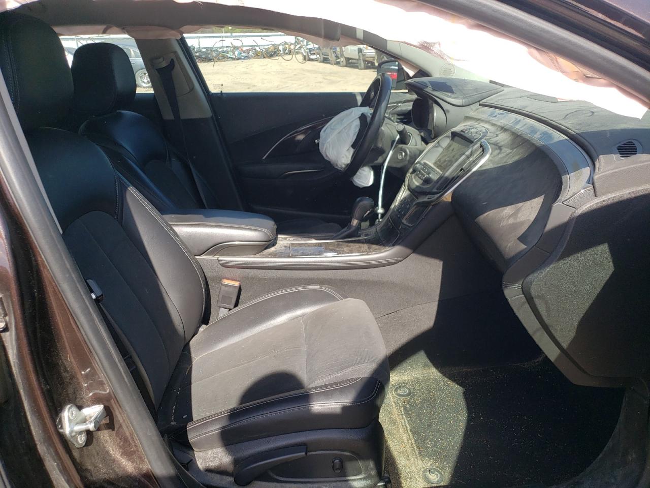 Photo 15 from auction – 2015 BUICK LACROSSE with VIN 1G4GA5G34FF342870