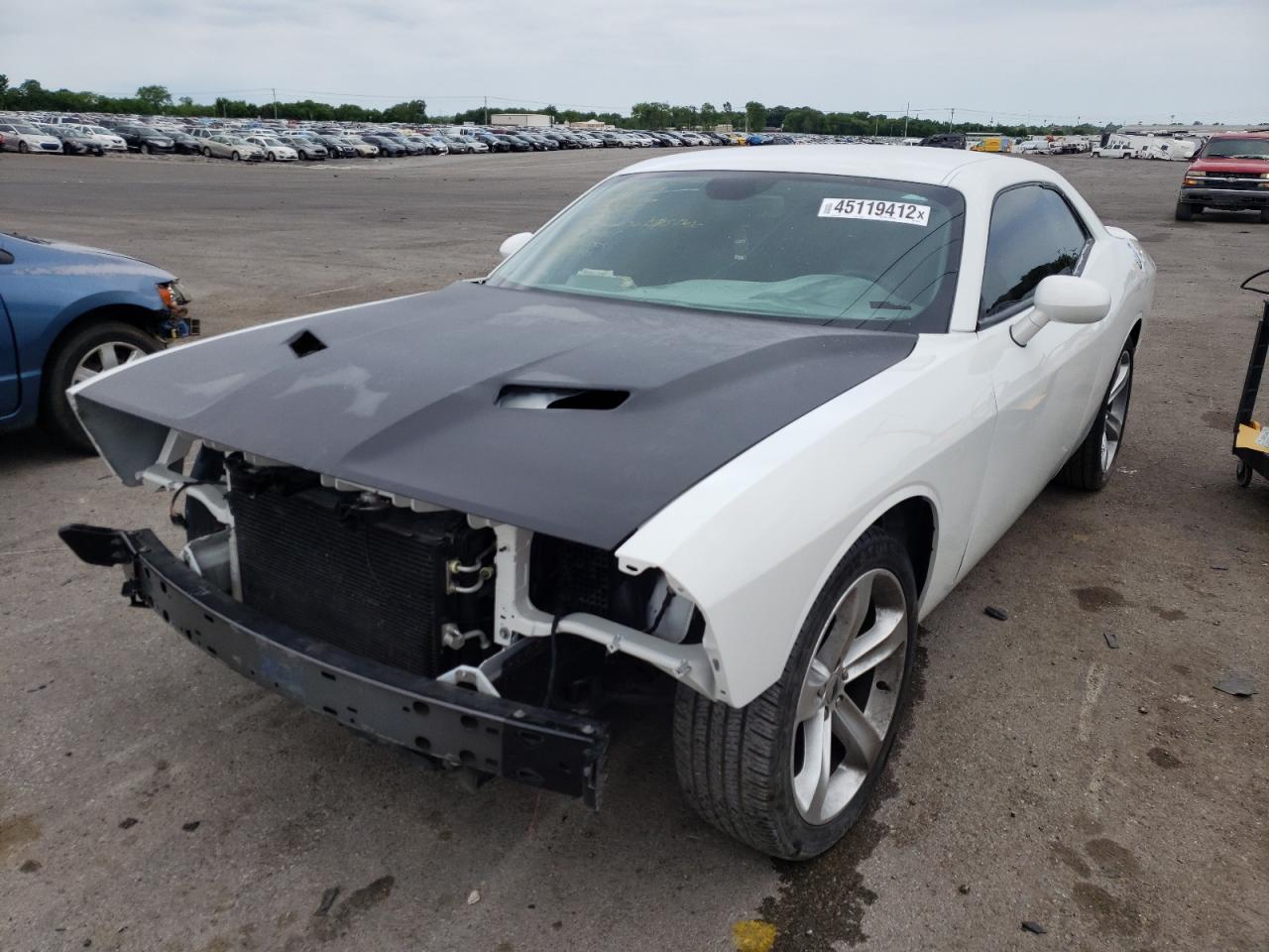 Photo 2 from auction – 2019 DODGE CHALLENGER with VIN 2C3CDZBTXKH661261
