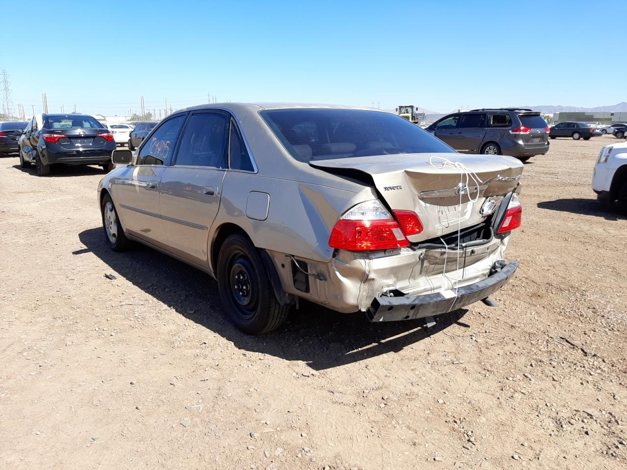 Photo 3 from auction – 2004 TOYOTA AVALON XL with VIN 4T1BF28B74U342354