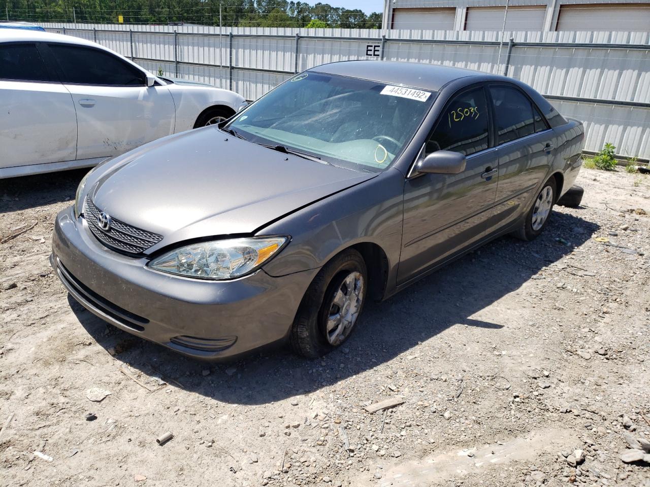 Photo 2 from auction – 2002 TOYOTA CAMRY LE with VIN 4T1BE32K52U510586