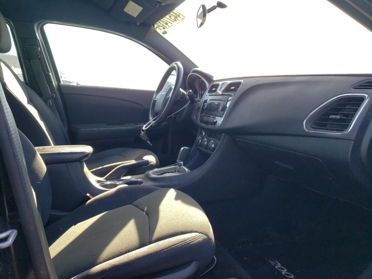Photo 5 from auction – 2012 CHRYSLER 200 LX with VIN 1C3CCBAB0CN186540