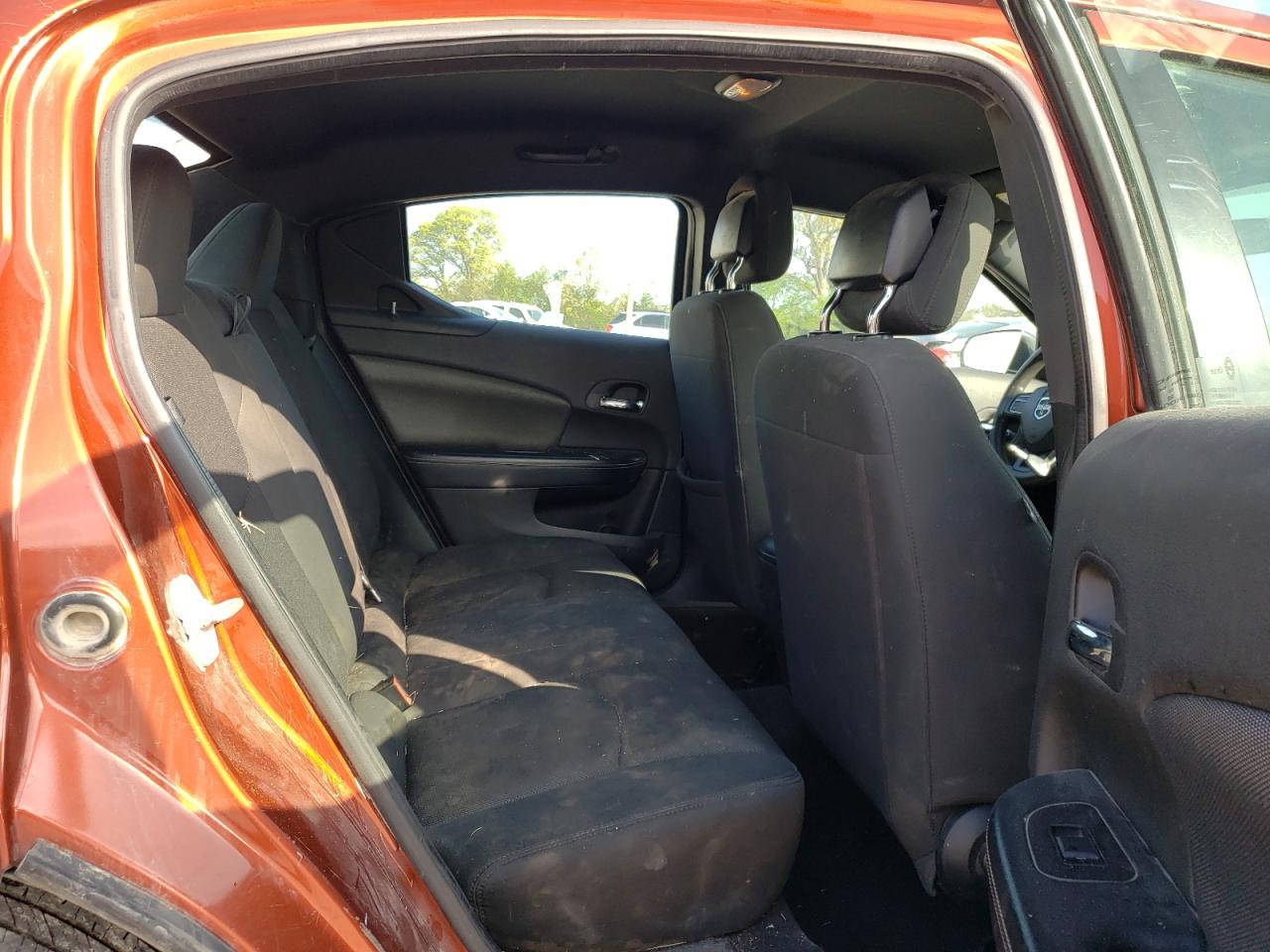 Foto 6 de la subasta – 2012 DODGE AVENGER SE con VIN 1C3CDZAB1CN247576