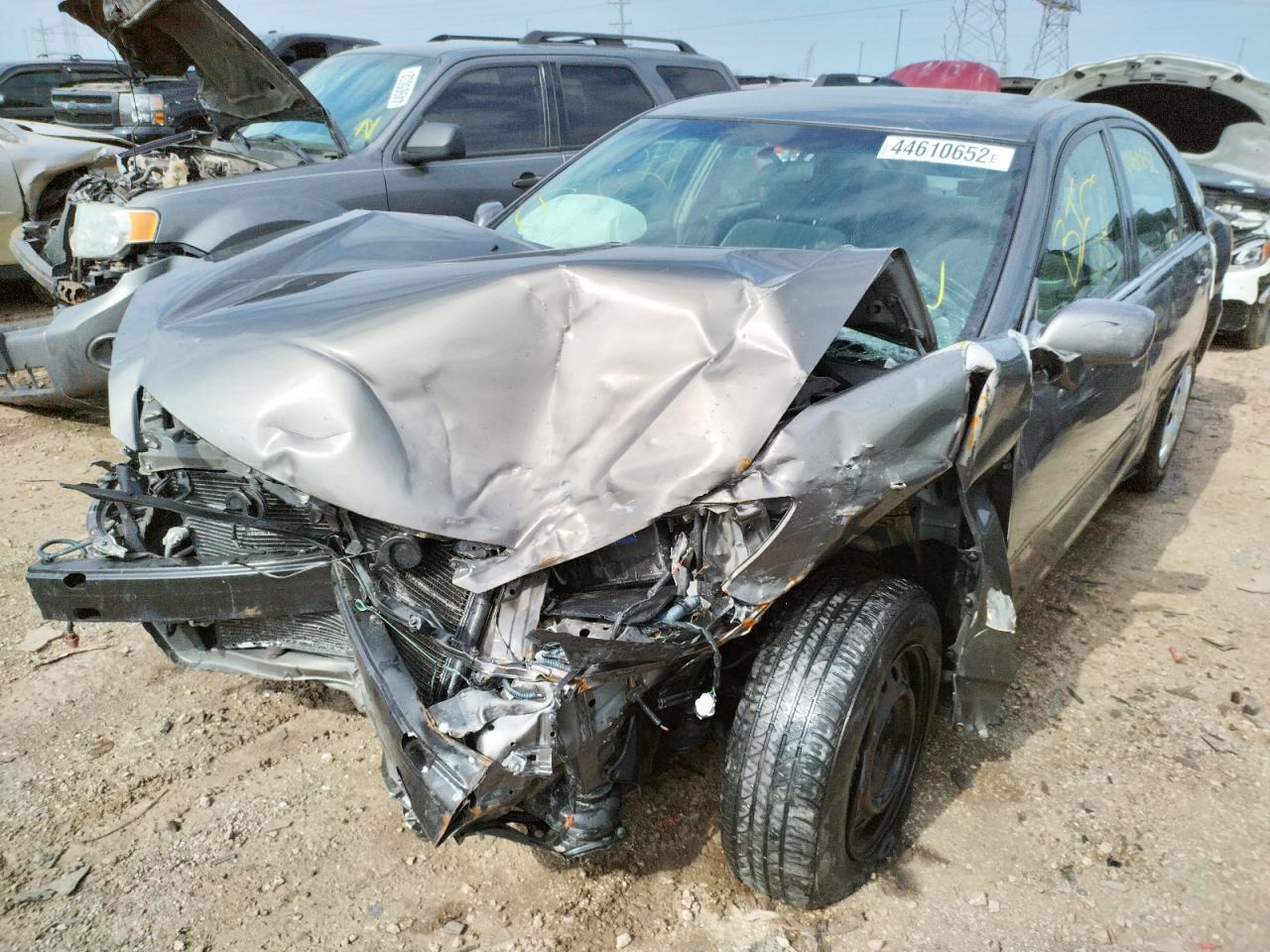 Photo 2 from auction – 2003 TOYOTA CAMRY LE with VIN 4T1BE32KX3U694845