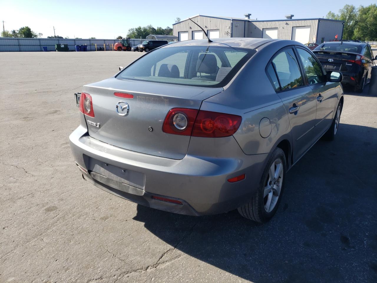Photo 4 from auction – 2006 MAZDA 3 I with VIN JM1BK32FX61481299