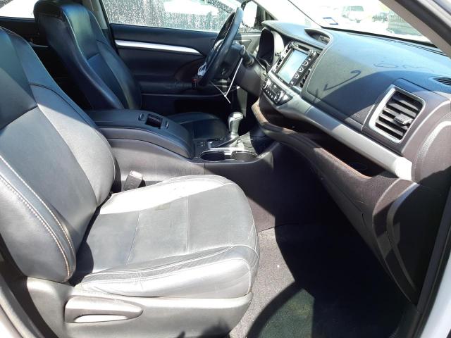Photo 5 from auction – 2016 TOYOTA HIGHLANDER with VIN 5TDJKRFH1GS266697