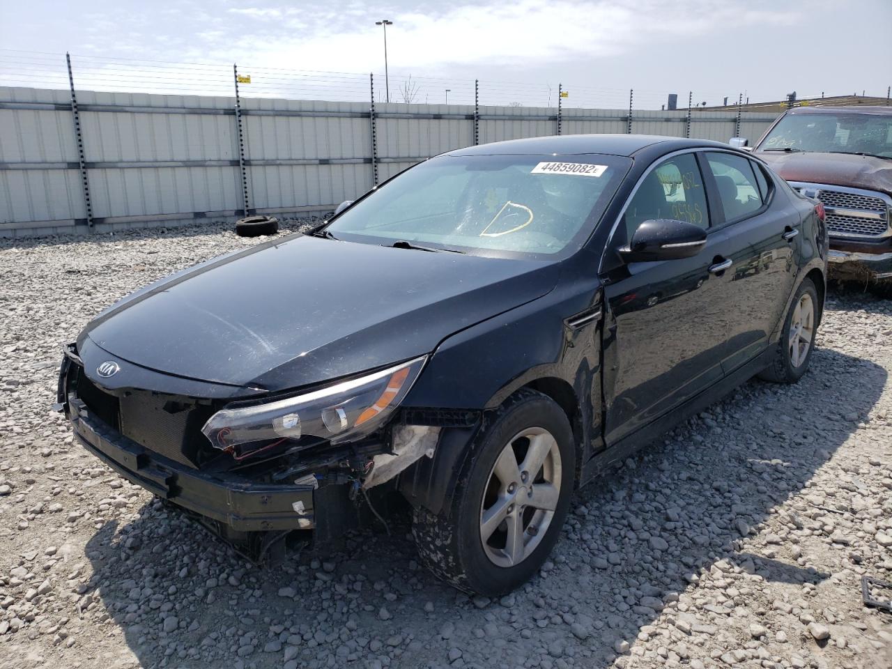 Photo 2 from auction – 2015 KIA OPTIMA LX with VIN 5XXGM4A72FG376504