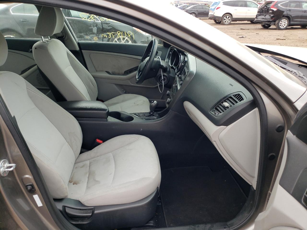 Photo 5 from auction – 2012 KIA OPTIMA LX with VIN 5XXGM4A77CG071222