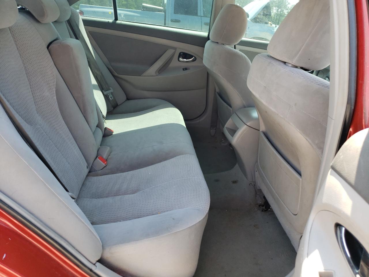 Photo 6 from auction – 2011 TOYOTA CAMRY BASE with VIN 4T1BF3EK7BU640085