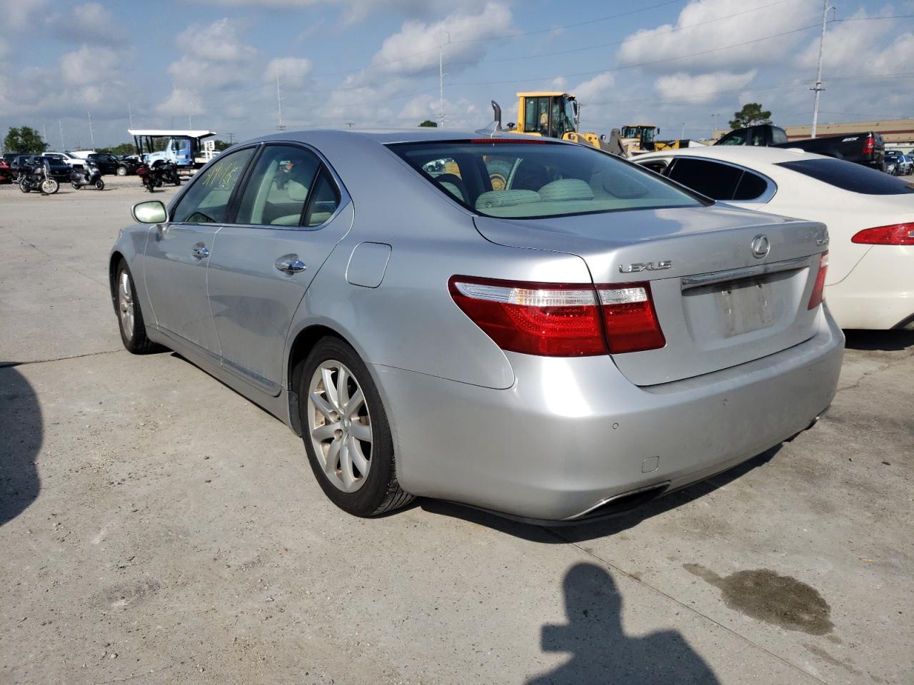 Photo 3 from auction – 2008 LEXUS LS 460 with VIN JTHBL46F985082777