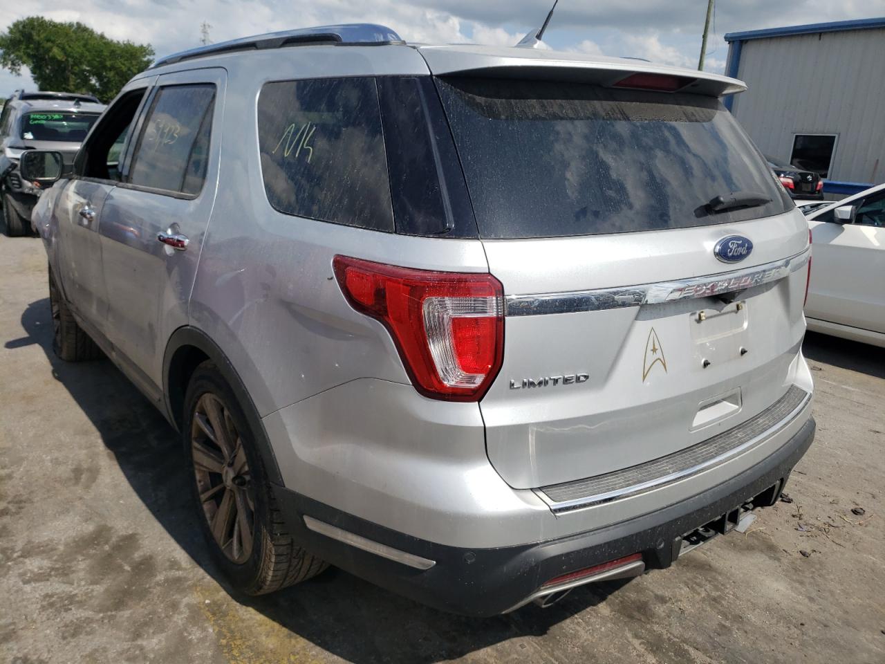 Photo 3 from auction – 2019 FORD EXPLORER L with VIN 1FM5K7F86KGB16167