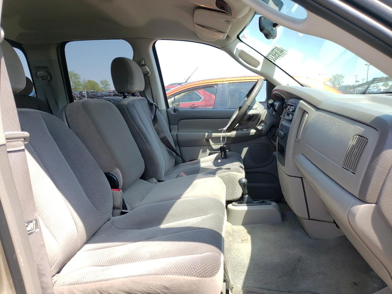 Photo 5 from auction – 2004 DODGE RAM 1500 S with VIN 1D7HU18D74S607646
