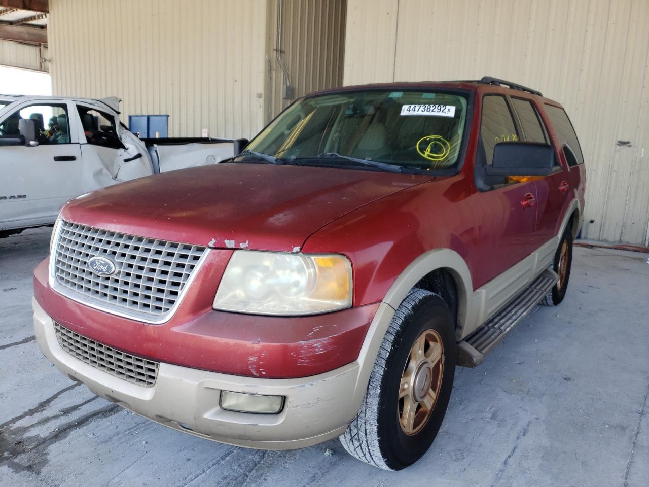 Zdjęcie 2 z aukcji – 2006 FORD EXPEDITION z VIN 1FMPU17566LA96715