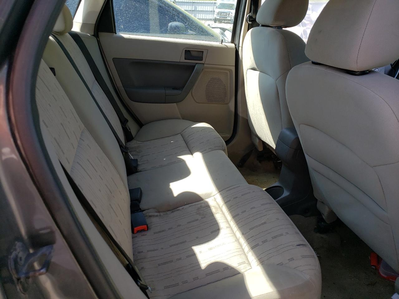 Photo 6 from auction – 2011 FORD FOCUS SE with VIN 1FAHP3FN3BW123798