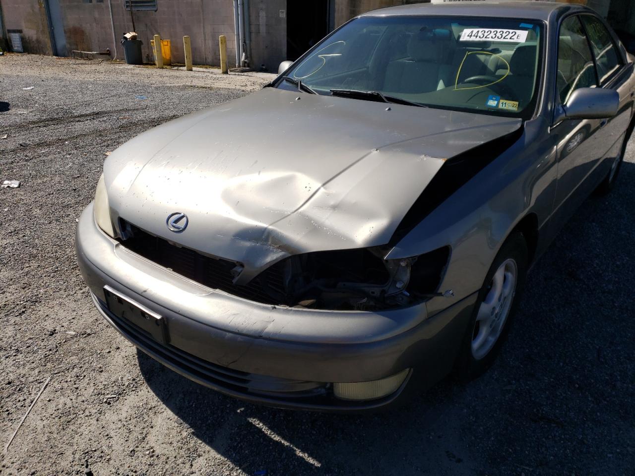 Photo 9 from auction – 1998 LEXUS ES 300 with VIN JT8BF28G6W5021126