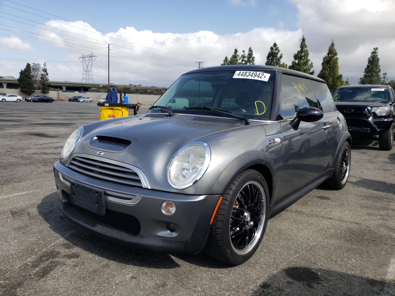 Photo 2 from auction – 2004 MINI COOPER S with VIN WMWRE33464TD76781