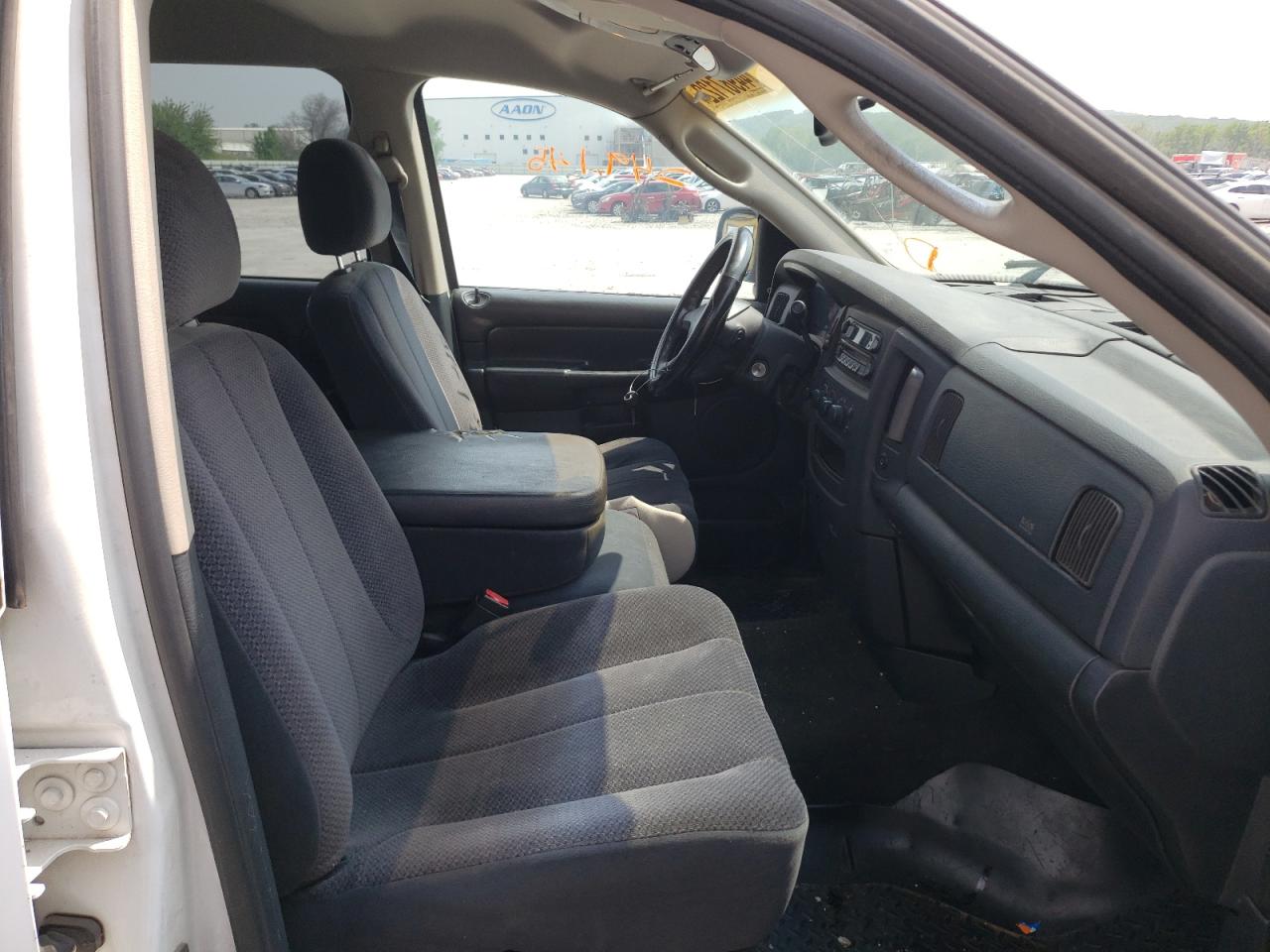 Photo 5 from auction – 2002 DODGE RAM 1500 with VIN 1D7HA18N32J205689