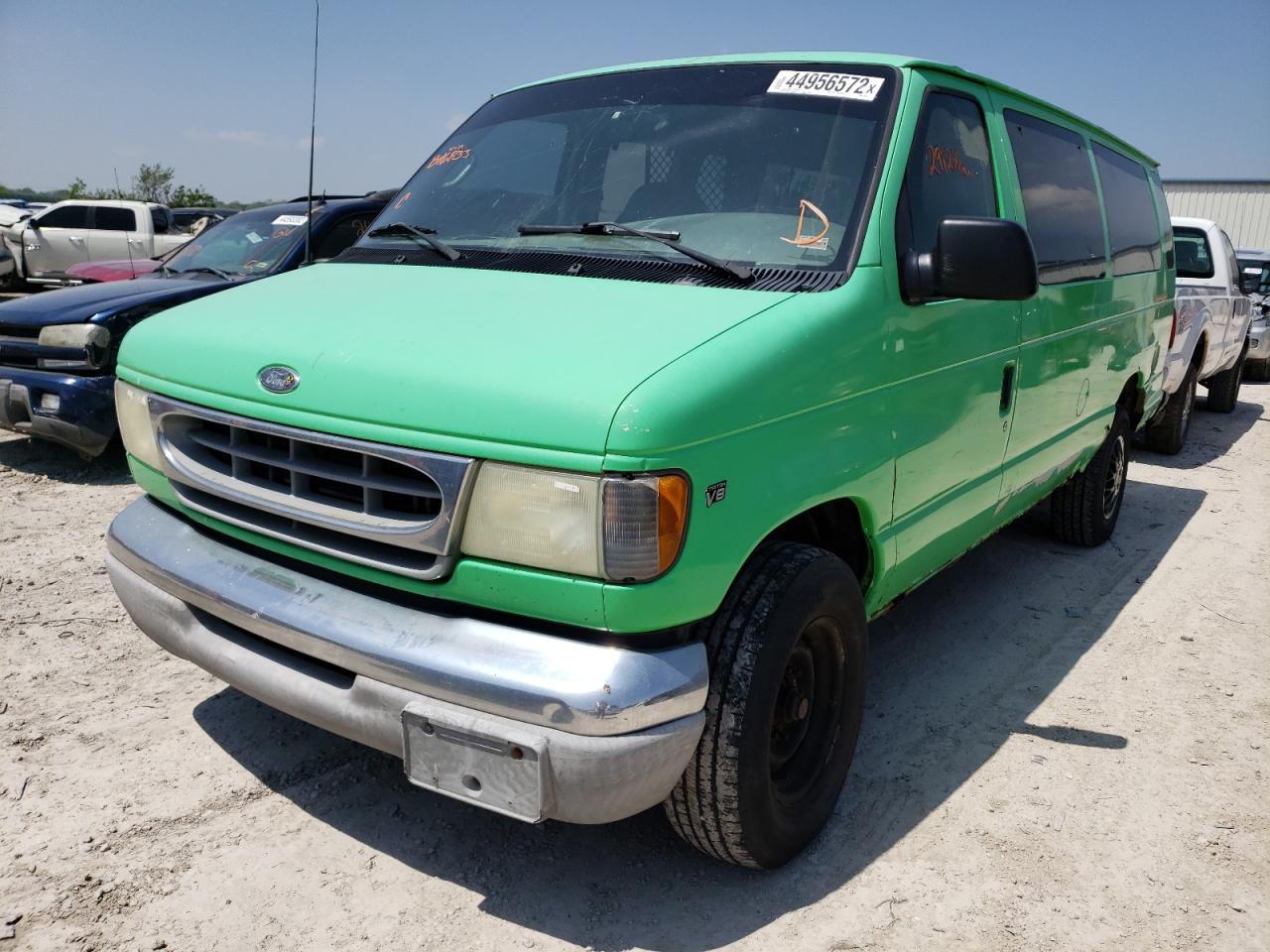 Photo 2 from auction – 2002 FORD ECONOLINE with VIN 1FBSS31LX2HB46833