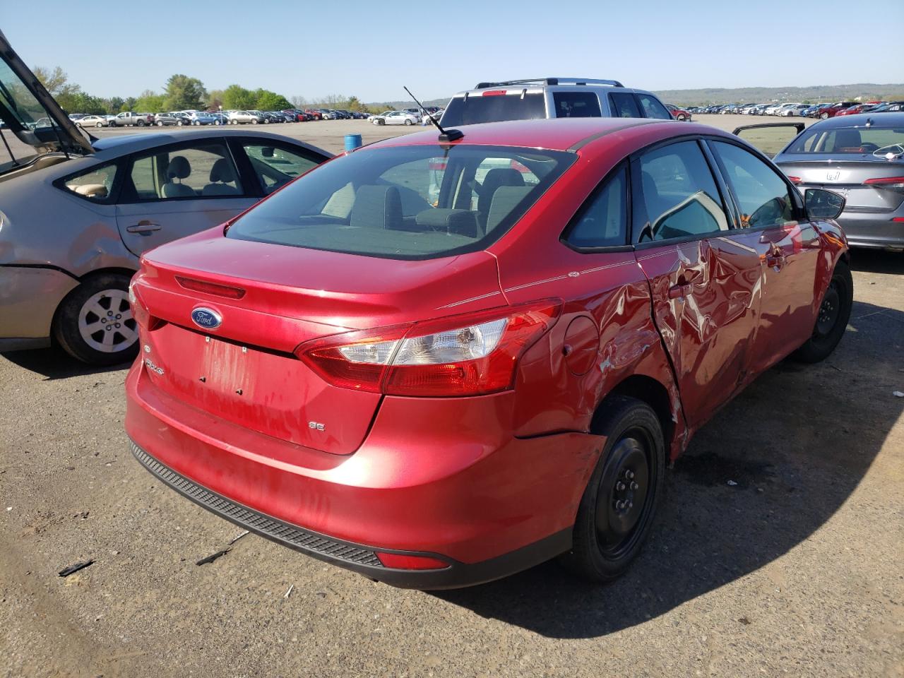 Photo 4 from auction – 2012 FORD FOCUS SE with VIN 1FAHP3F20CL461068
