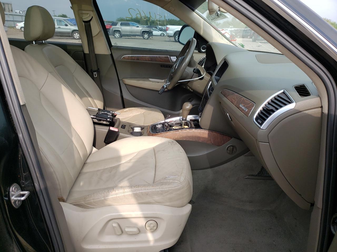 Photo 5 from auction – 2010 AUDI Q5 PRESTIG with VIN WA1VKAFP1AA076570