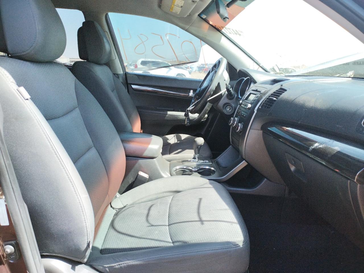 Photo 5 from auction – 2012 KIA SORENTO BA with VIN 5XYKT3A13CG225102