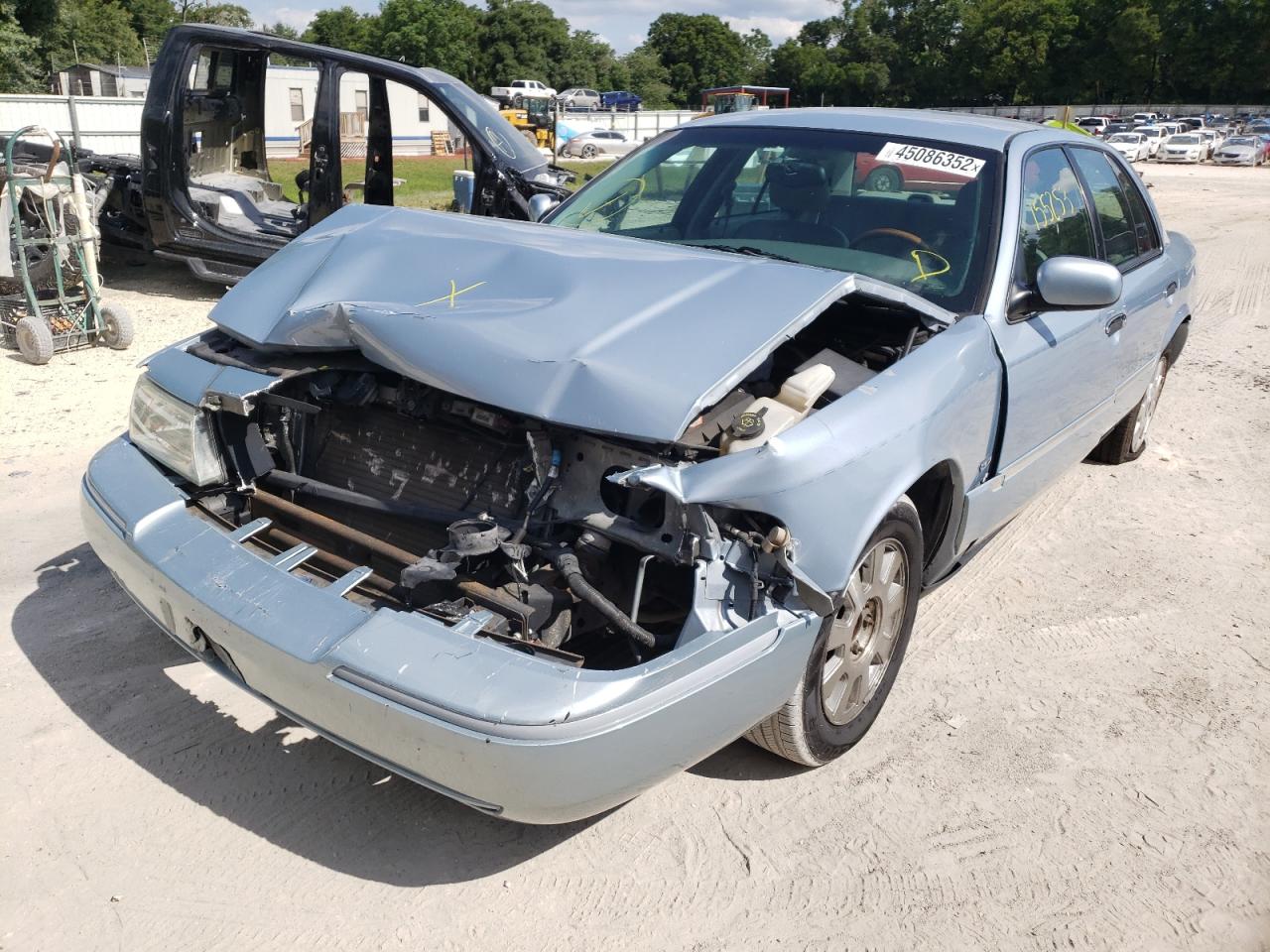 Photo 2 from auction – 2003 MERCURY GRAND MARQ with VIN 2MEHM75W13X652806
