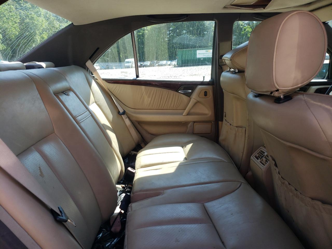Photo 6 from auction – 1996 MERCEDES-BENZ E 300D with VIN WDBJF20F7TJ016714
