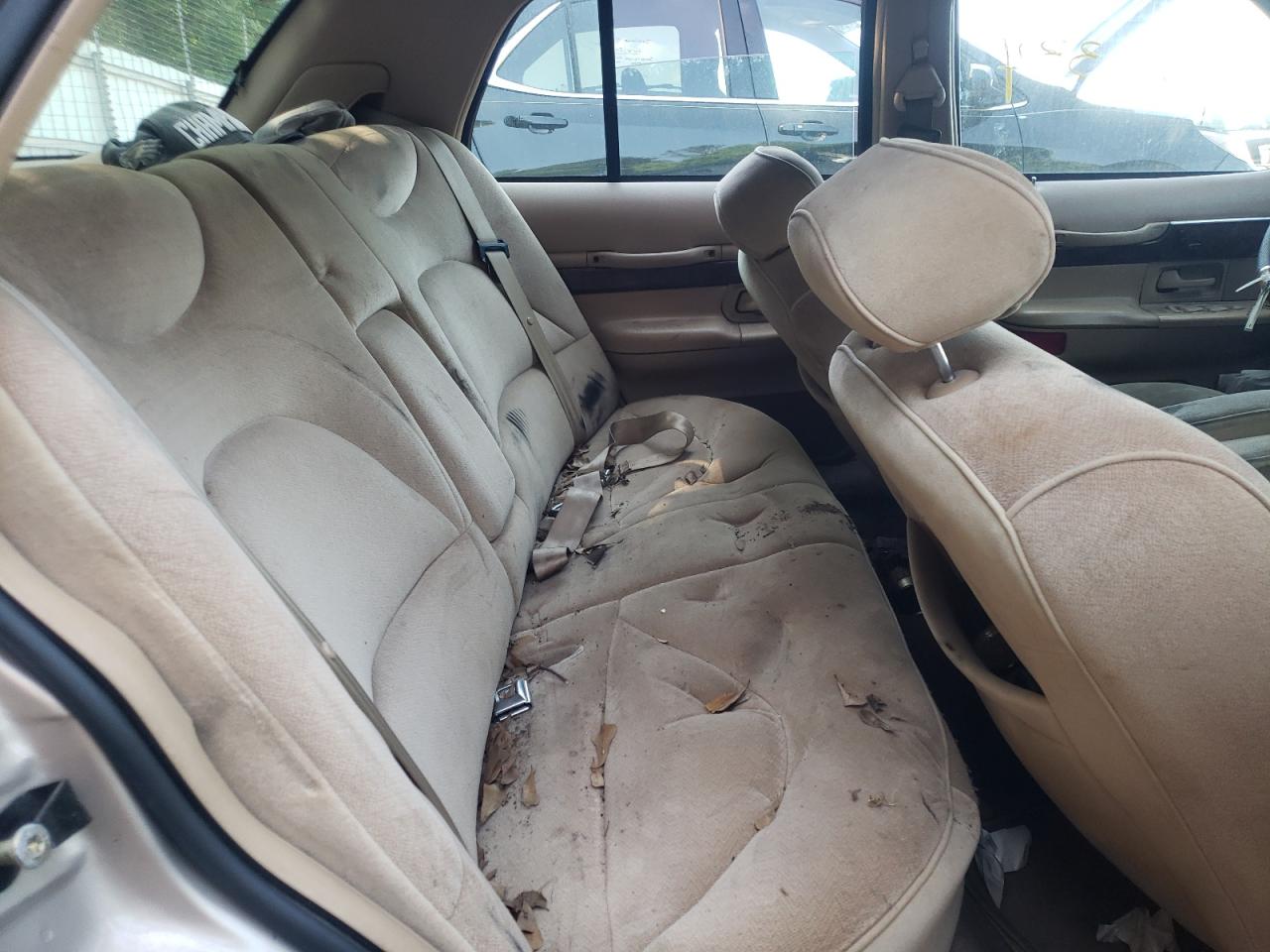 Photo 6 from auction – 1997 MERCURY GRAND MARQ with VIN 2MELM75W1VX734368