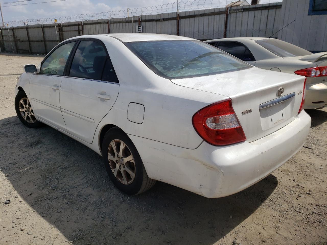 Photo 3 from auction – 2004 TOYOTA CAMRY LE with VIN JTDBE32K340268279
