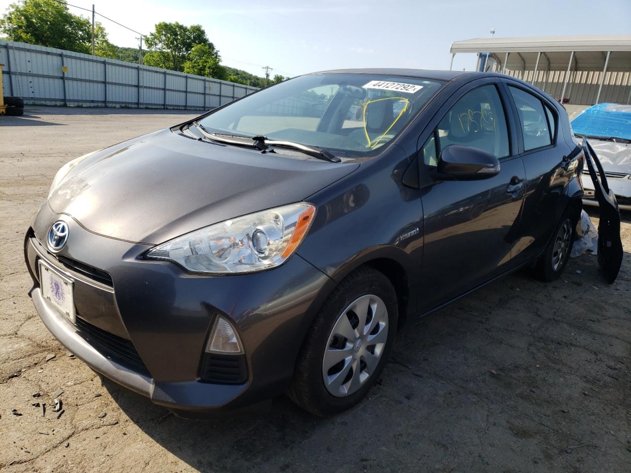 Photo 2 from auction – 2014 TOYOTA PRIUS C with VIN JTDKDTB38E1574594
