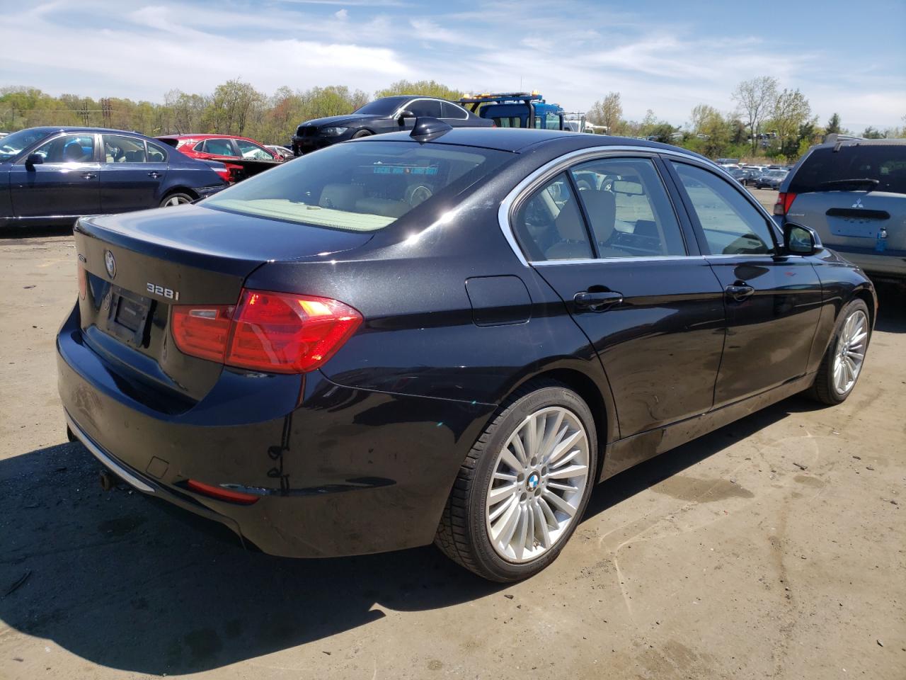 Photo 4 from auction – 2014 BMW 328 XI with VIN WBA3B3G53ENR84276