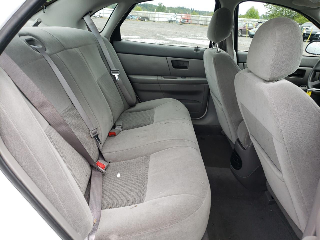 Foto 6 de la subasta – 2004 FORD TAURUS SE con VIN 1FAFP53U84G139085